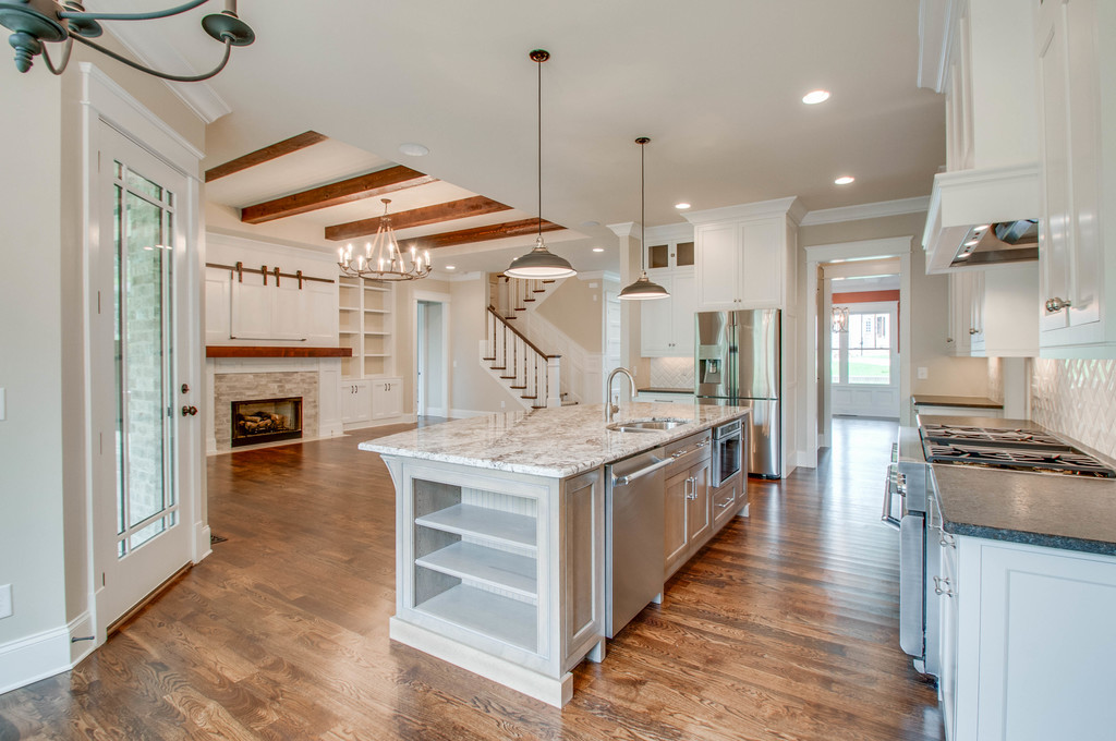 Arnold Homes, LLC. Franklin, TN custom home builder.